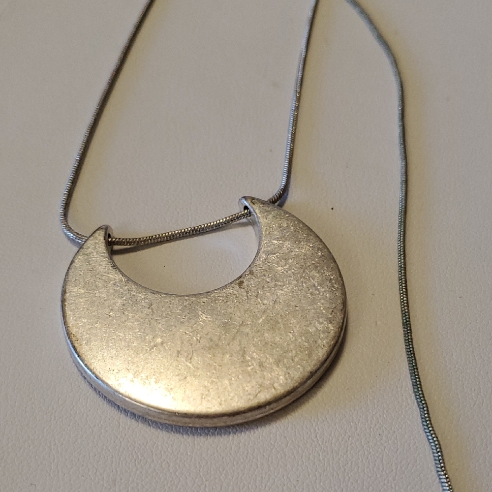 Elegant Silver Crescent Necklace